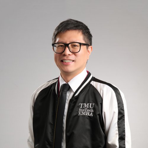 蕭育仁
