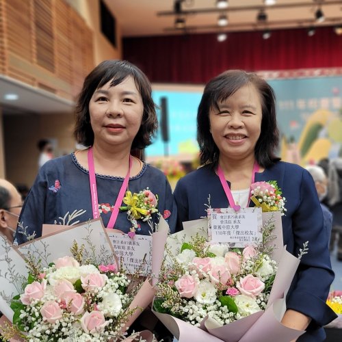 恭喜生技EMBA第一屆校友馮敏娟學姊榮獲中原大學111年傑出校友！！